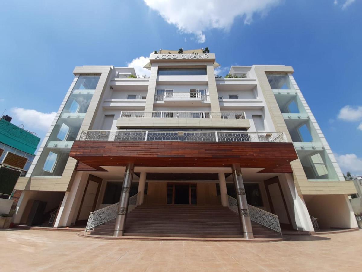 Acco Grand Hotel Lucknow Ngoại thất bức ảnh